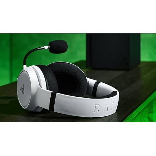 RAZER RZ04-03970300-R3M1 Kaira X Xbox Kablolu Beyaz Gaming Kulaklk