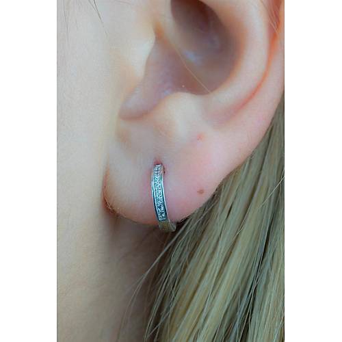 14 Ayar Beyaz Altın Tek Sıra Taşlı Küpe