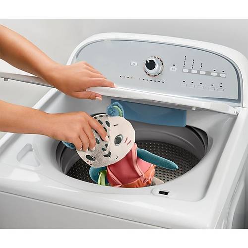 HKD64 Fisher-Price Elenceli Dostum Kar Leopar