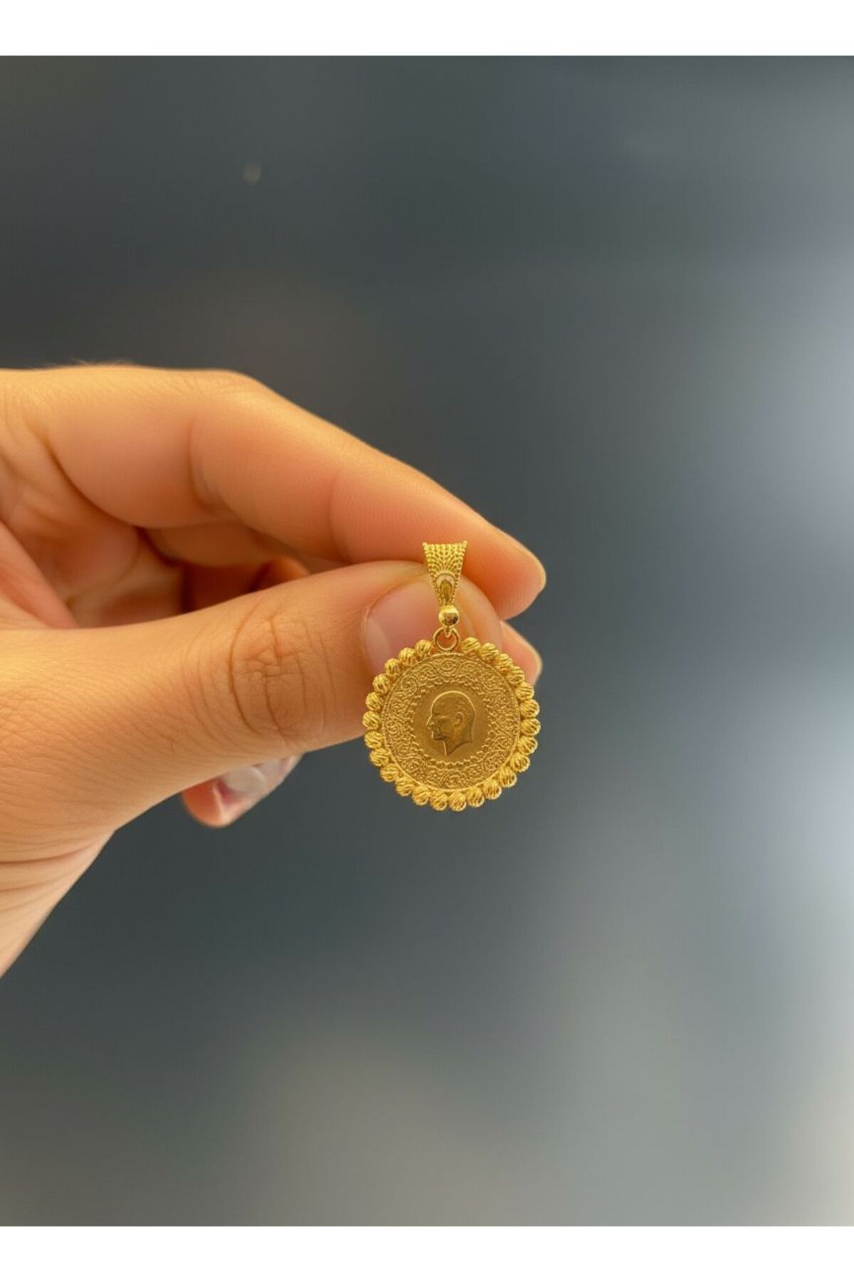 4.50 gr (GRAM) Dorikalı Çeyrek Kolye Ucu 22 Ayar Altın