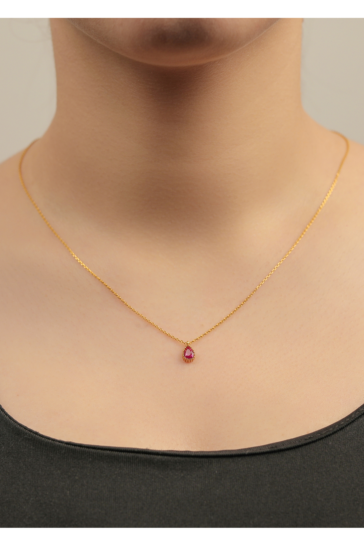 2.40 gr (GRAM) Kırmızı Taşlı Kolye 22 Ayar Altın 50 Cm