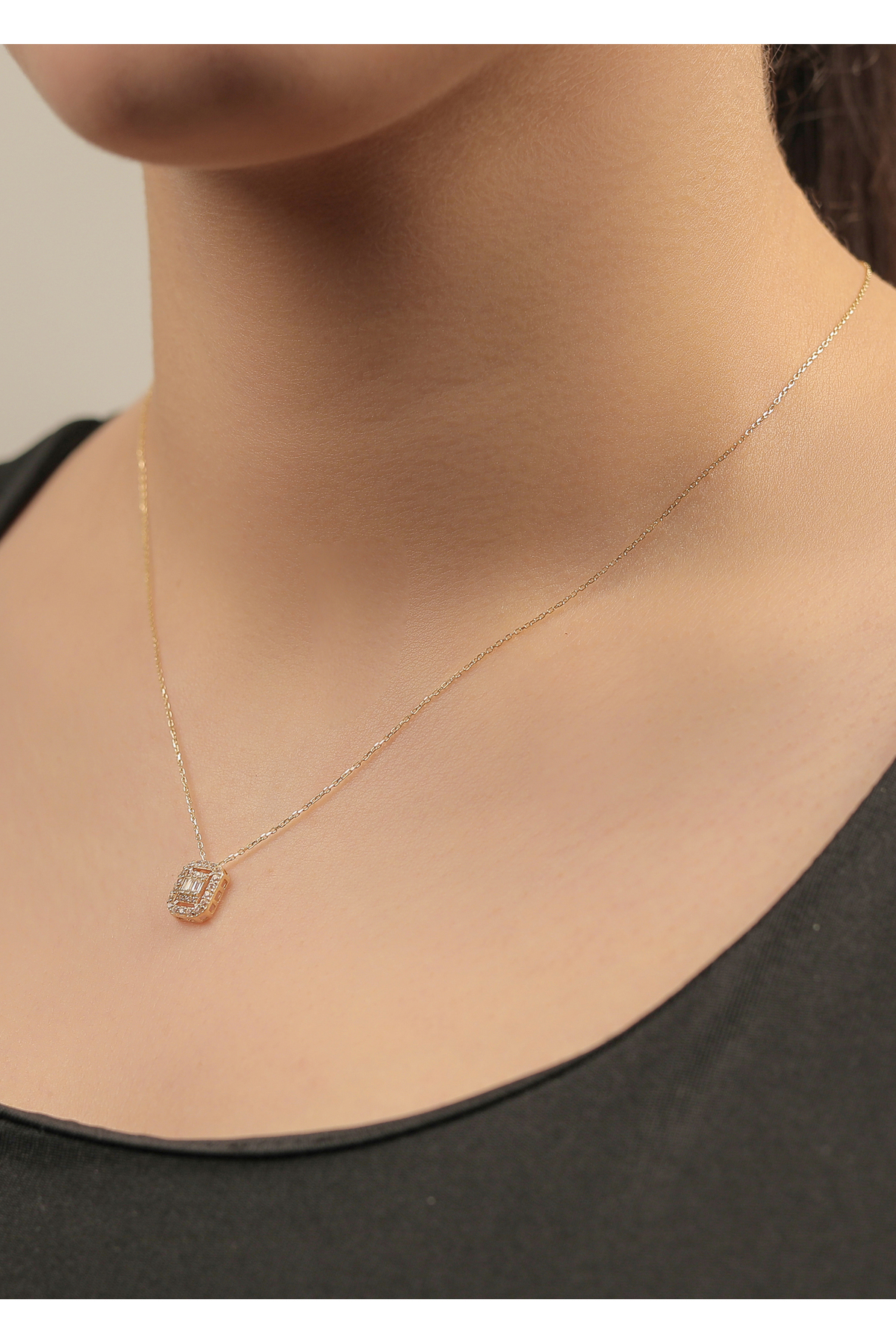 1,80 gr (gram) Baget Taşlı Kolye  45 cm 14 Ayar Altın