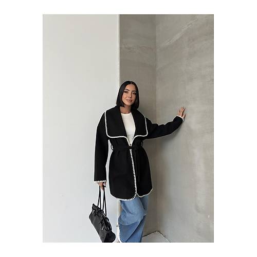 Nak�� Detayl� Kemerli Yumu�ak Siyah Ceket