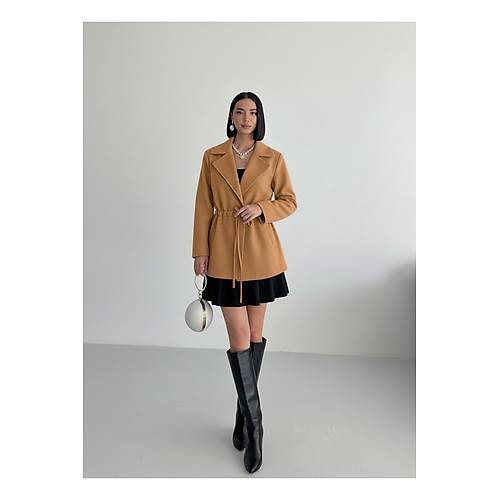 Siyah Ba�lama Detayl� Rahat Kal�p Ka�mir H�rka/Ceket