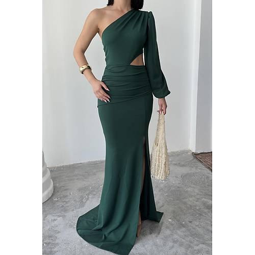 Tek Kol Derin Yrtmal Krep Gece Elbisesi Zmrt Yeil Abiye