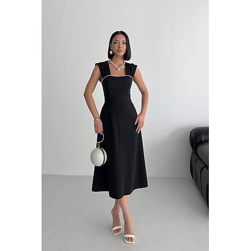 zel Tasarm nce Detay Krmz Midi Elbise