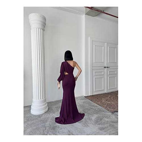 Tek Kol Derin Yrtmal Krep Gece Elbisesi Zmrt Yeil Abiye