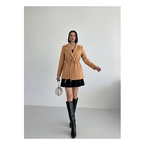 Siyah Ba�lama Detayl� Rahat Kal�p Ka�mir H�rka/Ceket