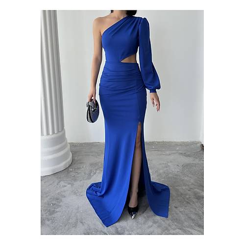 Tek Kol Derin Yrtmal Krep Gece Elbisesi Zmrt Yeil Abiye