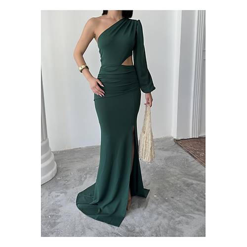 Tek Kol Derin Yrtmal Krep Gece Elbisesi Zmrt Yeil Abiye