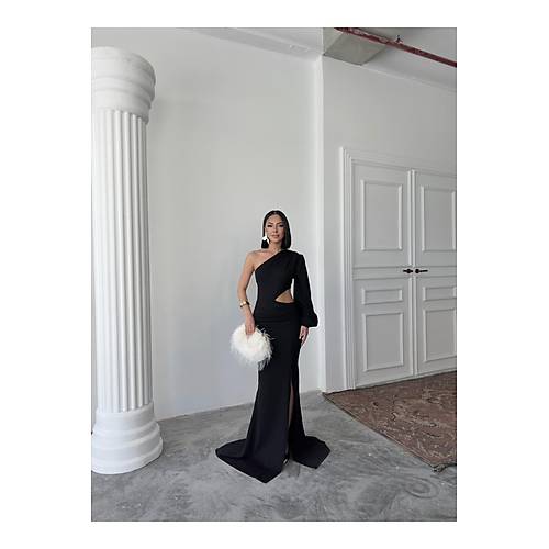 Tek Kol Derin Yrtmal Krep Gece Elbisesi Zmrt Yeil Abiye