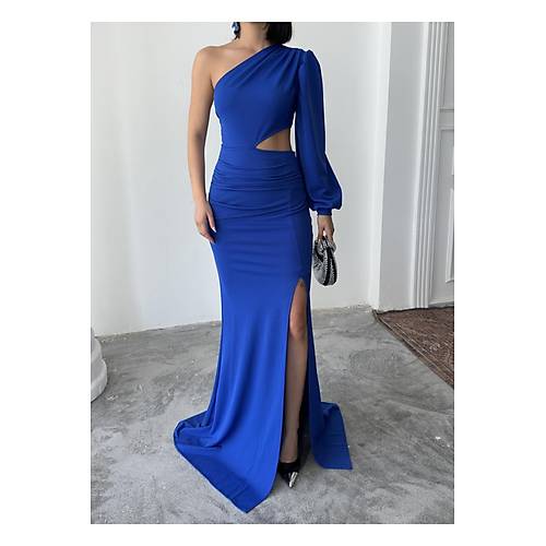 Tek Kol Derin Yrtmal Krep Gece Elbisesi Zmrt Yeil Abiye