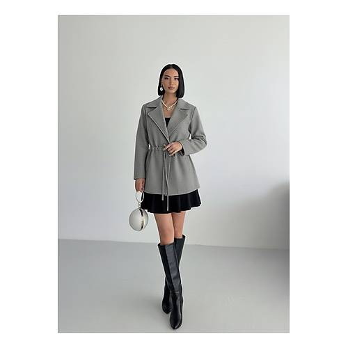 Siyah Ba�lama Detayl� Rahat Kal�p Ka�mir H�rka/Ceket