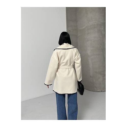 Nak�� Detayl� Kemerli Yumu�ak Siyah Ceket