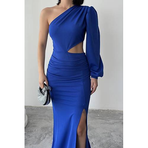 Tek Kol Derin Yrtmal Krep Gece Elbisesi Zmrt Yeil Abiye