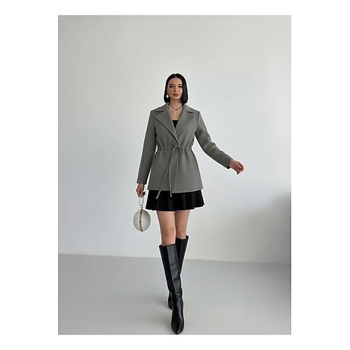 Siyah Ba�lama Detayl� Rahat Kal�p Ka�mir H�rka/Ceket