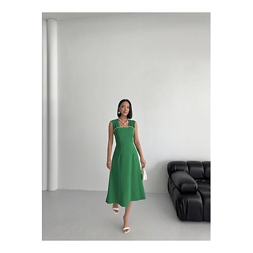 zel Tasarm nce Detay Krmz Midi Elbise