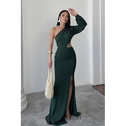 Tek Kol Derin Yrtmal Krep Gece Elbisesi Zmrt Yeil Abiye