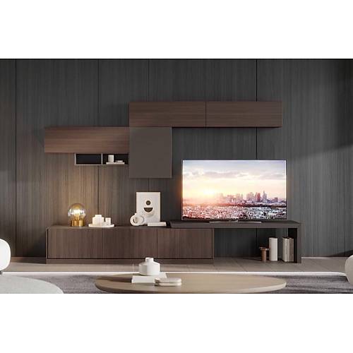 Saloni Barcelona Lake Tv nitesi