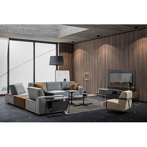 Saloni Air Cavalli Ke Takm