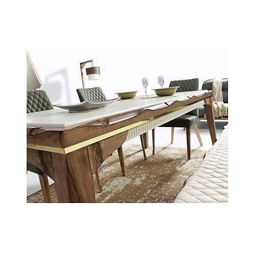 Quatro Yemek Odas�