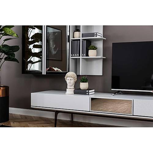 Saloni Stockholm Tv �nitesi