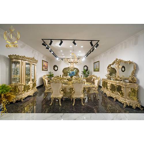 Royal Yemek Odası