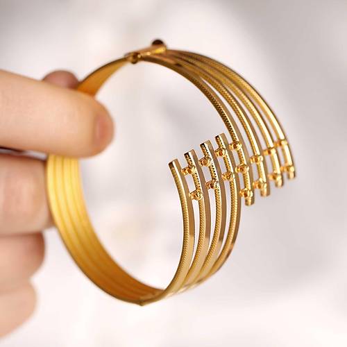 36 Gr 22 Ayar iliksiz Tiaburga A4 Bilezik