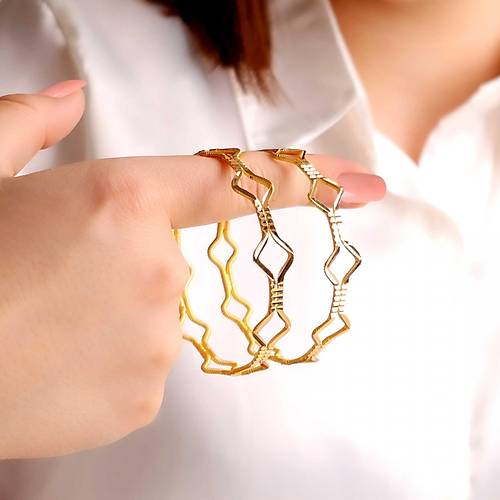 19 Gr 22 Ayar iliksiz Pene Ajda Bilezik