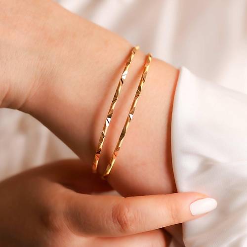 10 Gr 22 Ayar Elmas iliksiz Bilezik