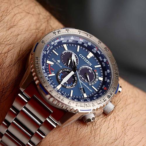 Citizen Erkek Kol Saati Promaster CB5000.50L