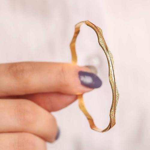 10 Gr 22 Ayar iliksiz Birce Kanal Bilezik