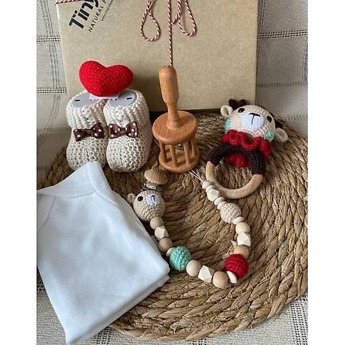 Sevimli Geyik Yenidoan Hediye Seti | Organik Amigurumi & Ahap Oyuncak