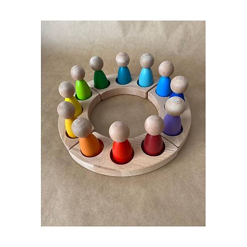 1 Ya�+ Waldorf G�kku�a�� Peg Bebek ve Tabla Seti � 12�li Ah�ap Renk E�le�tirme Oyunca�� | Montessori E�itim Oyunca��