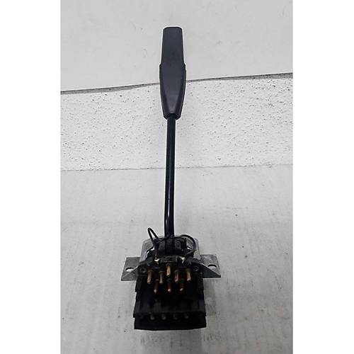 Ford Taunus sinyal kolu 1979-1990 aras� OEM no 75AG 13335 AB