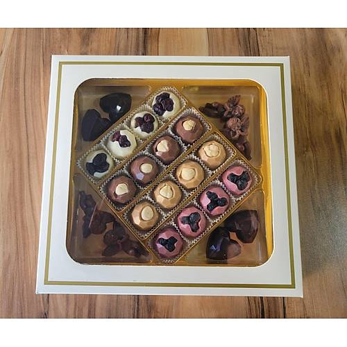 Kalpli melekli spesiyal el yapm ikolata kutusu 260