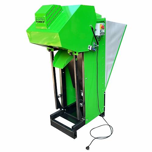 Kad�o�lu CKK300 S�kmatik Sistem 3 Yollu Ceviz K�rma Makinesi