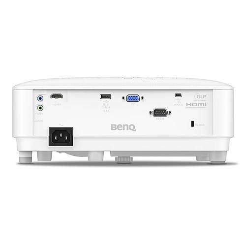 4000 ANS 1024x768 XGA 1xHDMI VGA USB TYPE A 20.000:1 3D DLP Projekt�r