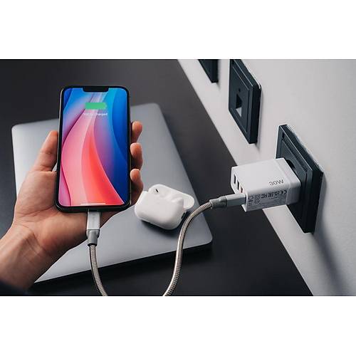 CHR-30EU2 USB CHARGER 30W WITH 1XUSB-C PD 20W/1XUSB-A QC 3.0/ 2XUSB