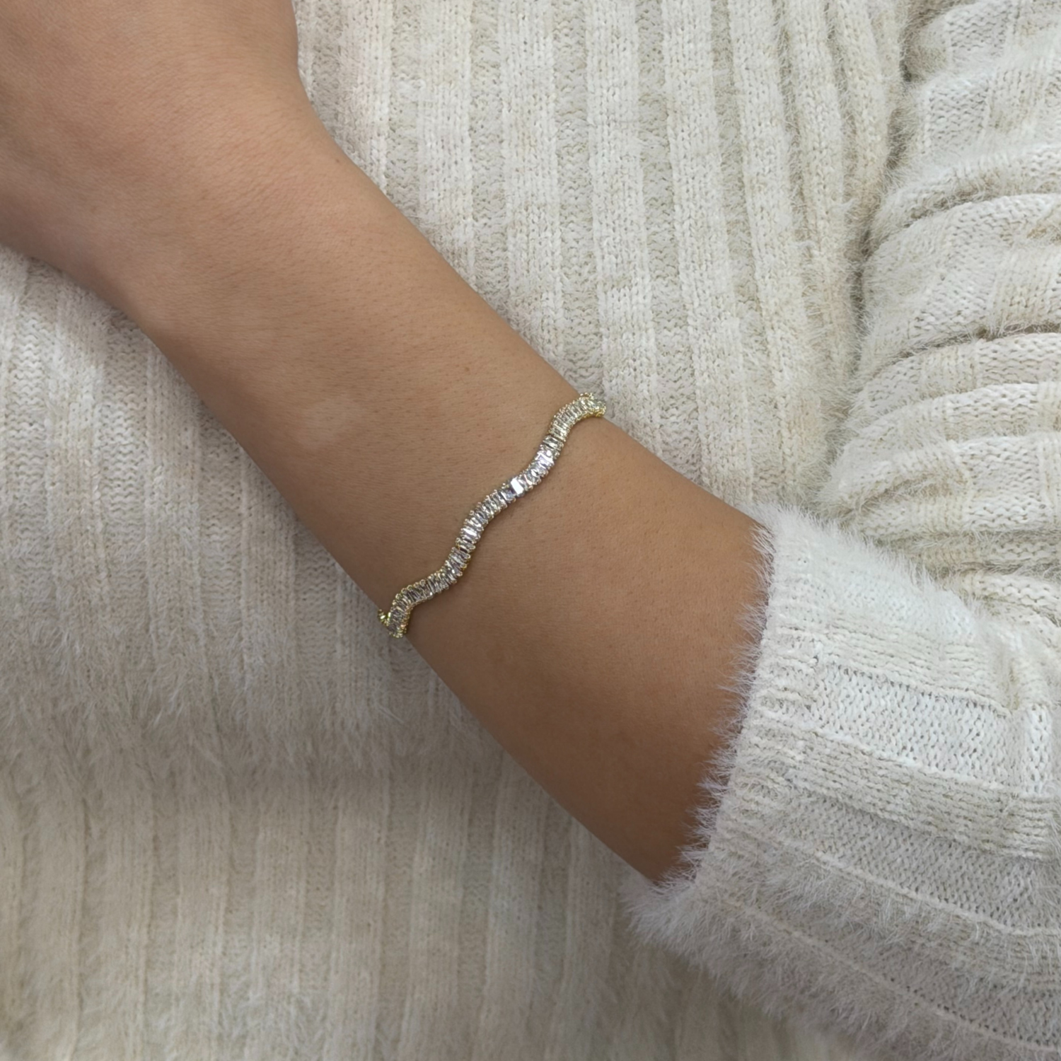 Dalga Taşlı Gold bileklik