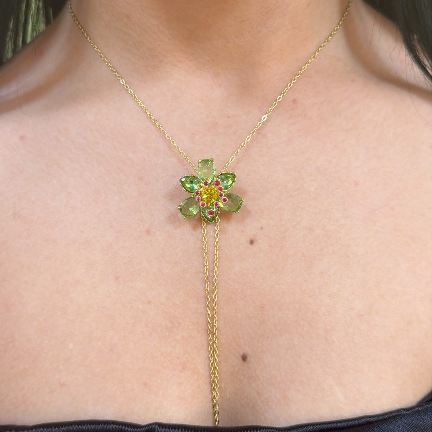 Çelik  Swarovski Kolye
