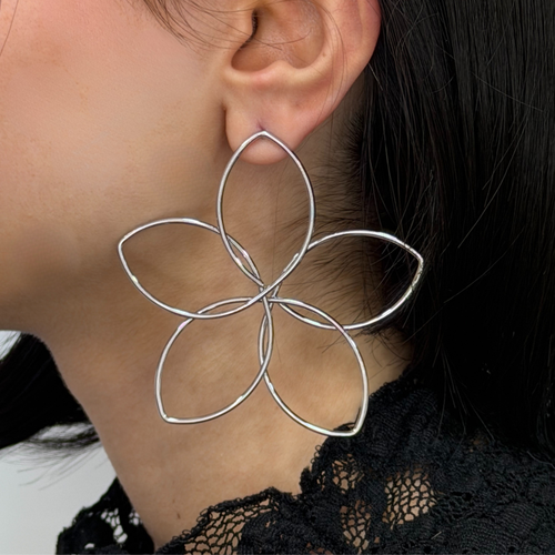 �i�ek Motifli G�m�� K�pe