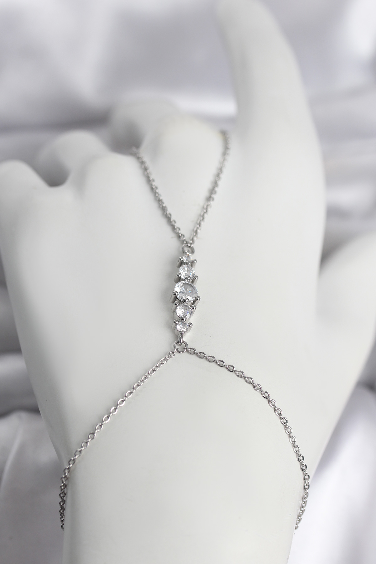 Pirinç Gümüş Renk Zirkon Taşlı Kadın Şahmeran