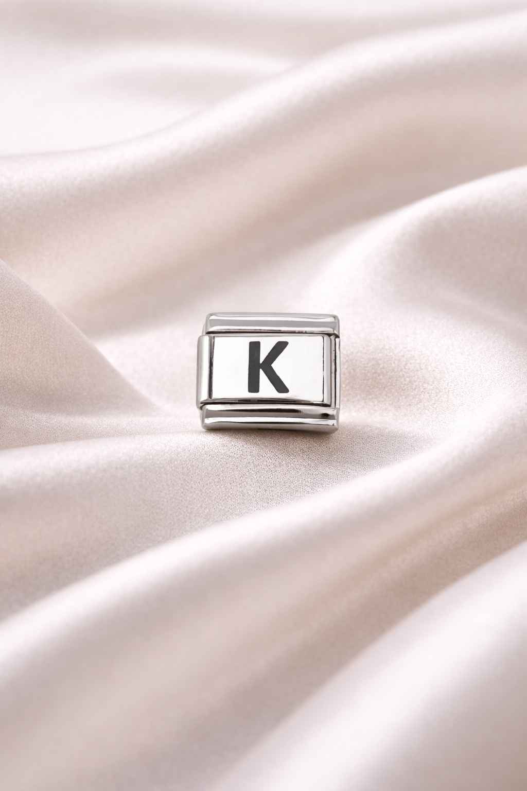 K Harf Charm | Çelik Bileklik Aksesuarı | Kişiye Özel Harf Modülü | Minimal &amp; Şık Tasarım