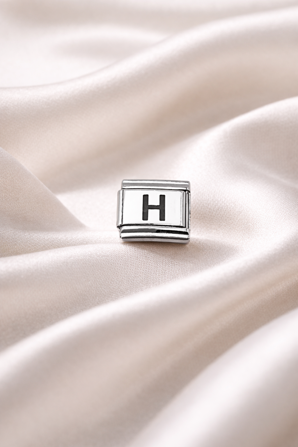 H Harf Charm , Çelik Bileklik Aksesuarı , Kişiye Özel Harf Modülü , Minimal &amp; Şık Tasarım