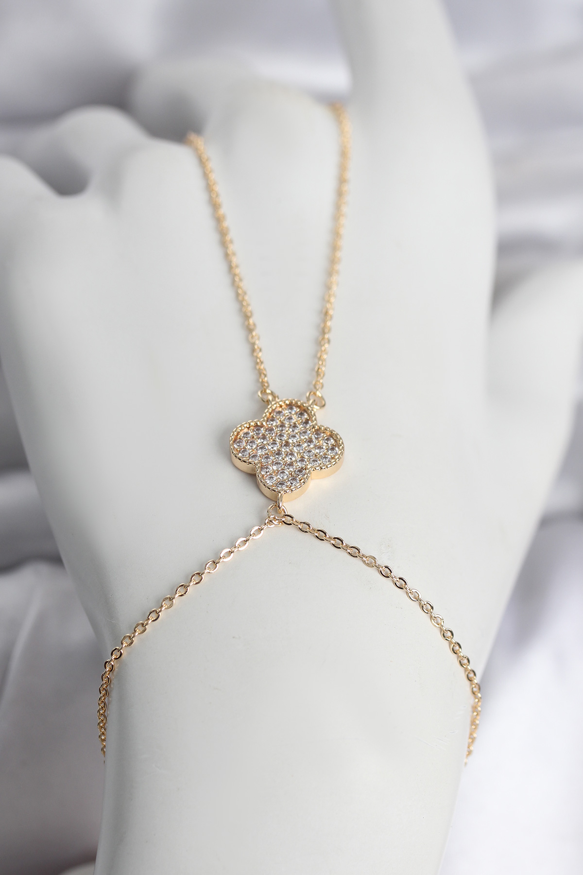 Pirinç Gold Renk Yonca Model Kadın Şahmeran