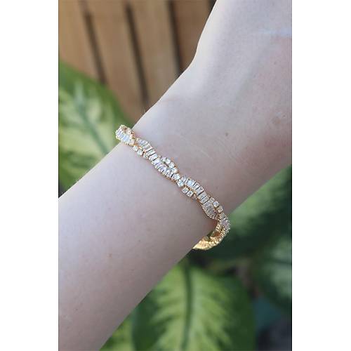 Vip Seri Pirin� Zirkon Ta�l� Gold Renk Sarmal Model Bileklik