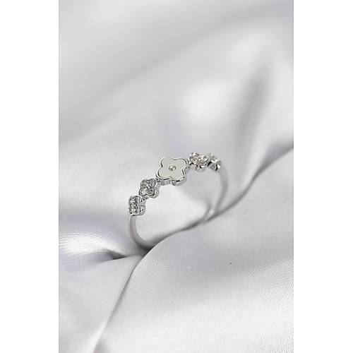 G�m�� Renk Minimal Yonca ve Zirkon Ta�l� Kad�n Y�z�k