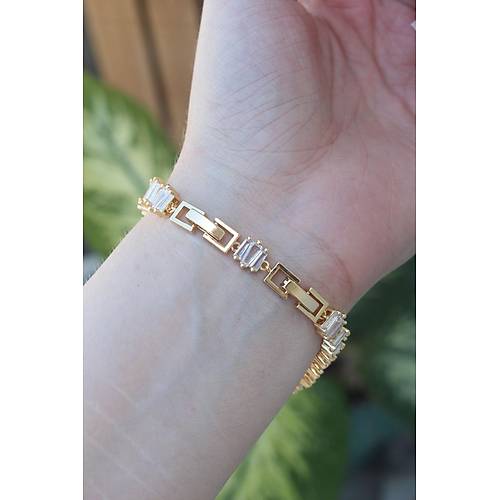 Vip Seri Pirin� Zirkon Ta�l� Gold Renk Kare Su Yolu Model Bileklik