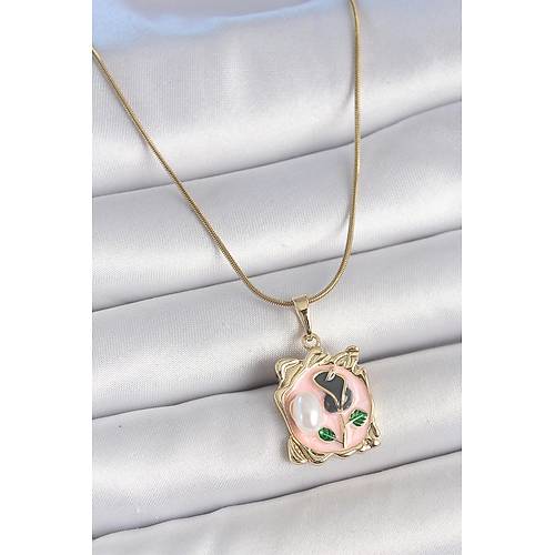 316L �elik Gold Renk Zincir Pembe Mineli �i�ek ��lemli �nci Detay Portre Model Kad�n Kolye